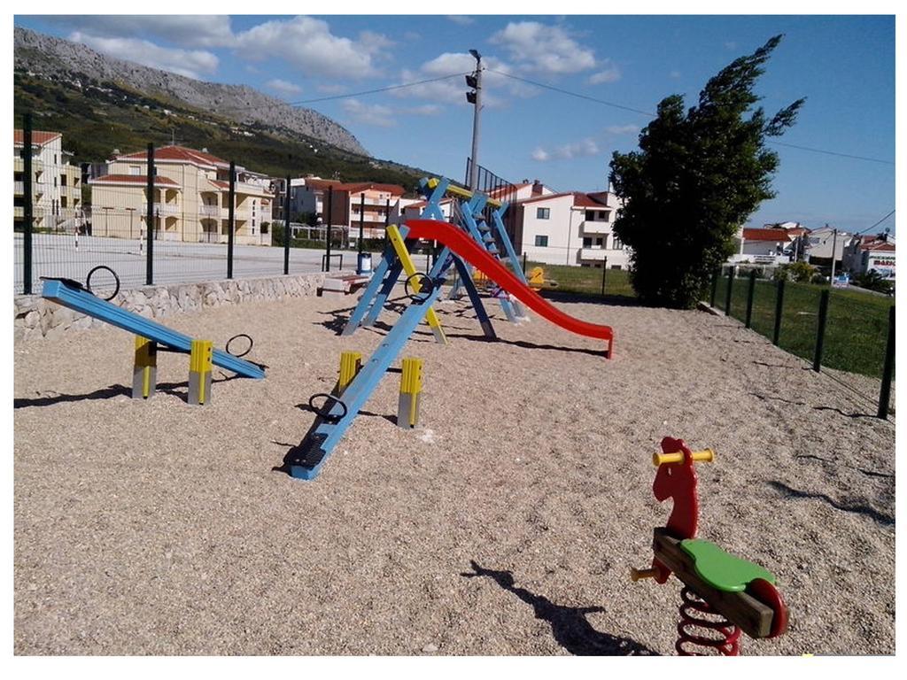 Apartments Vukovic Podstrana Bagian luar foto