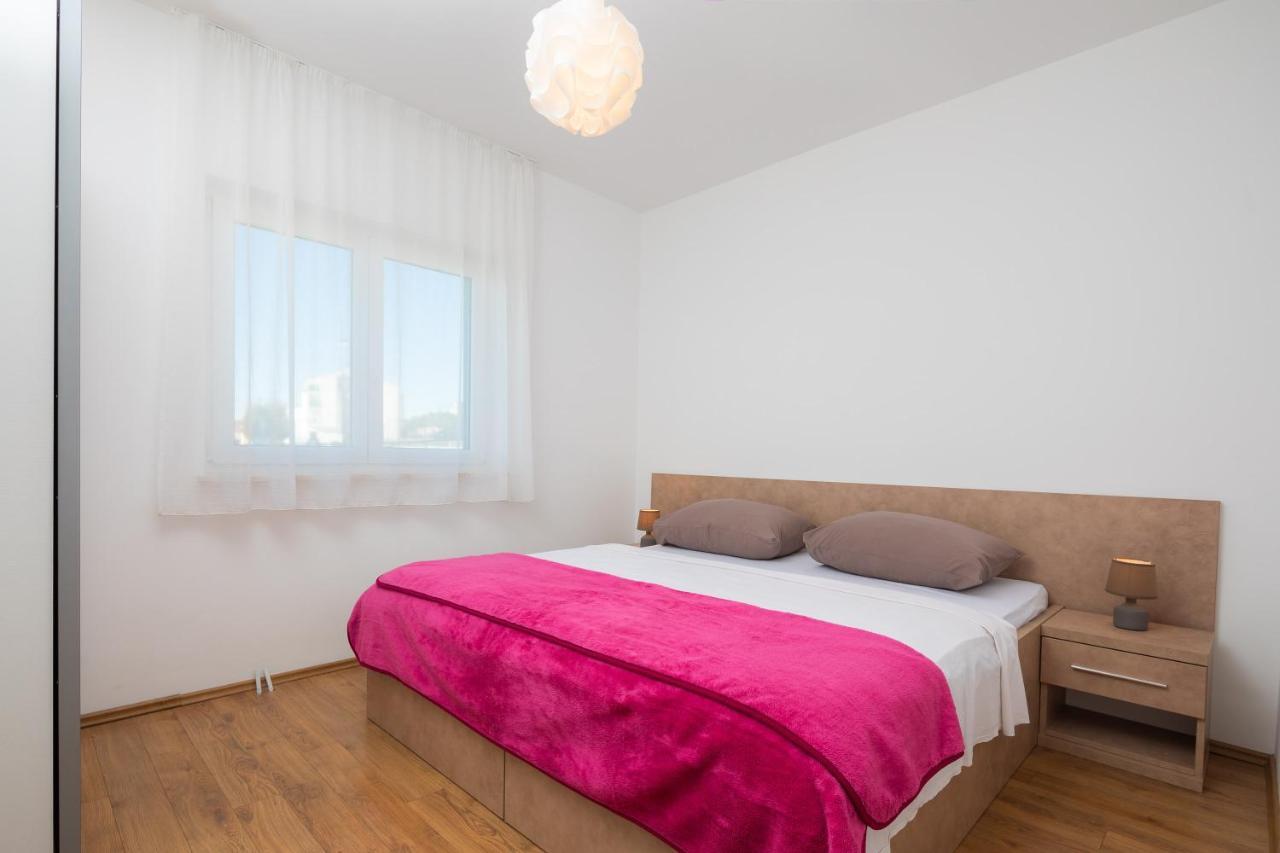 Apartments Vukovic Podstrana Bagian luar foto